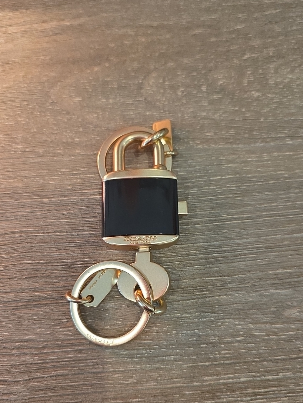 Coach Authentic Lock And Key Valet Key Fob - Picture 4 of 4
